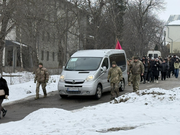 Вважали зниклим безвісти: похоронили воїна з Петриків Олександра Слободяна (ФОТО)