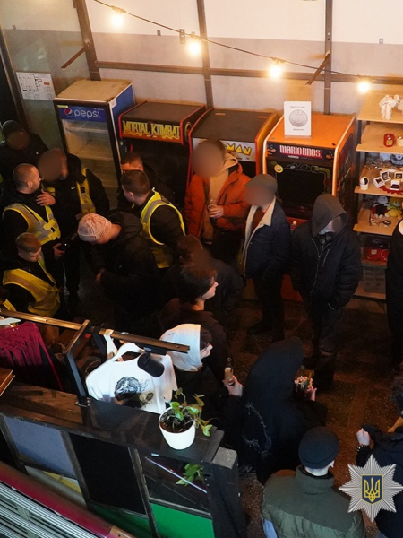 Під час спецоперації «Рубікон» у Тернополі викрили схему обігу наркотиків (фото)