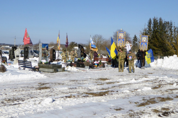 На Шумщині провели в останню путь полеглого захисника Володимира Федчука (фото)