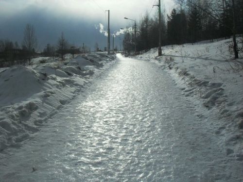 ДСНС Тернопільщини попереджає про жовтий рівень небезпеки через ожеледицю