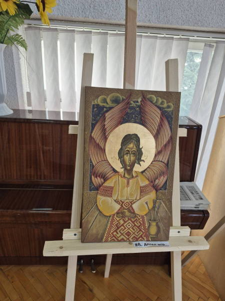 Виставка ікон Володимира Шерстія «З вірою до Перемоги» відкрилася у Заліщицькому обласному госпіталі (фото)