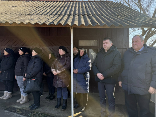 Заліщицька громада провела в останню дорогу захисника Василя Шевчука (фото)