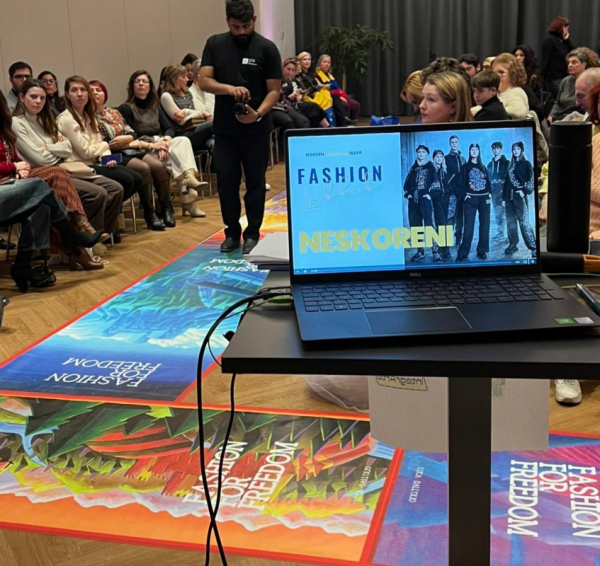 Студенти з Тернополя представили колекцію одягу «NESKORENI» на подіумі в Мілані (фото)