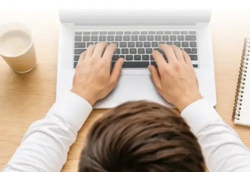 До 31 березня публічні службовці мають подати декларації за 2025 рік