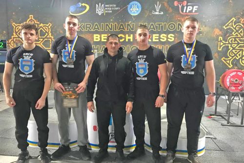 Два призових місця завоювали спортсмени з Чортківщини на чемпіонаті України з жиму штанги (фото)