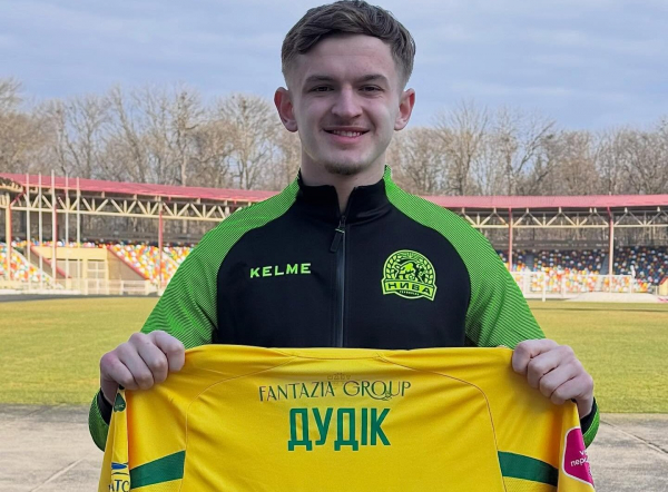 Центральний нападник, який грав в Англії, Польщі та Литві, виступатиме за ФК "Ниву" Тернопіль (фото)