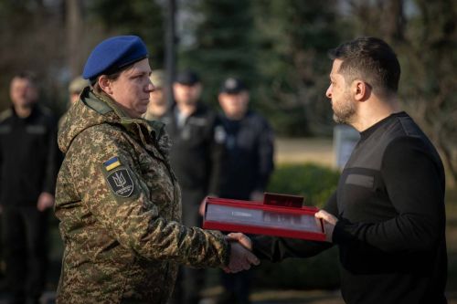 Вперше в історії НГУ: жінка-кулеметниця отримала звання Героя України (фото)