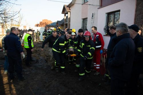 У Байківцях під час рятувальної операції стався повторний обвал: загинув чоловік, постраждали рятувальники (фото)