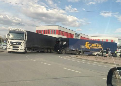 ДТП на кільці біля Петриків (фото)