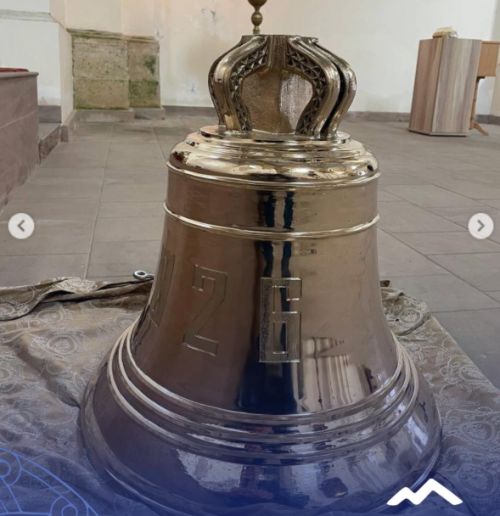 У Бережанах відбулася знакова подія: у храмі Вірменської Церкви освятили дзвін (фото)