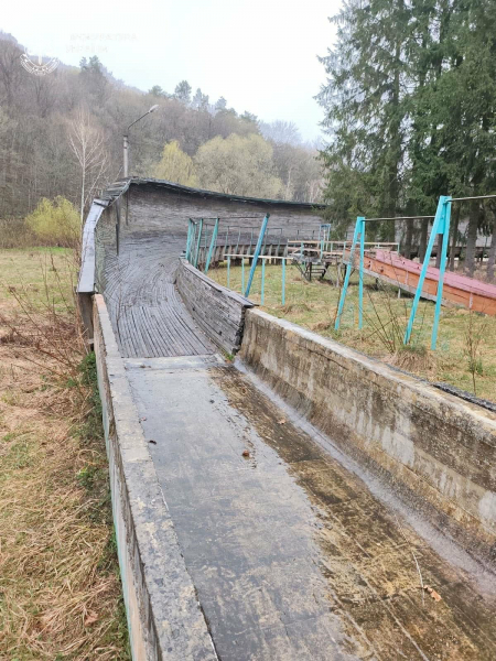 Смерть дитини під час тренування на санній трасі у Кременці: оголосили підозру директору та шукають докази проти інших осіб (ФОТО)