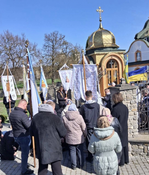 У Гусятинській громаді попрощалися з Героєм Володимиром Гургачем (фото)