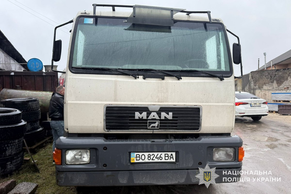 Терміновий розшук: на Кременеччині водій збив на смерть велосипедиста та втік з місця аварії (фото)