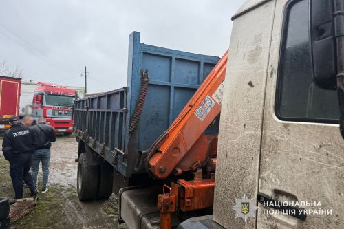 Терміновий розшук: на Кременеччині водій збив на смерть велосипедиста та втік з місця аварії (фото)