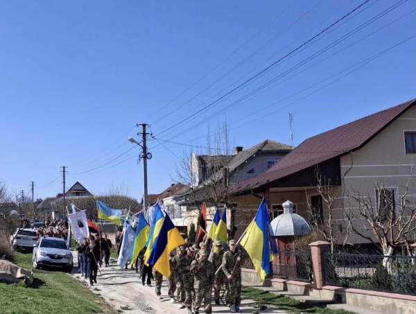 У Гусятинській громаді попрощалися з Героєм Володимиром Гургачем (фото)