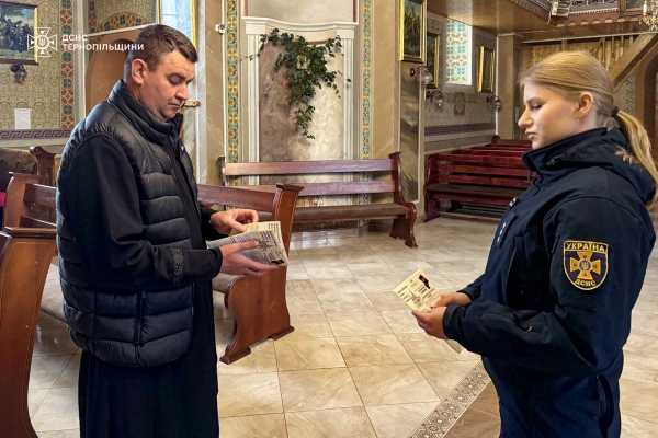 Перед Великоднем на Тернопільщині посилили заходи безпеки у храмах (фото)
