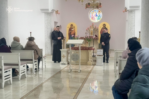 Перед Великоднем на Тернопільщині посилили заходи безпеки у храмах (фото)