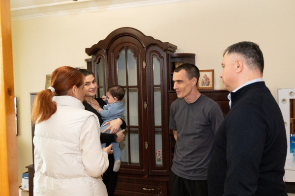 Ветеран після ампутації отримав житло: на Тернопільщині підтримали родину військового (фото)