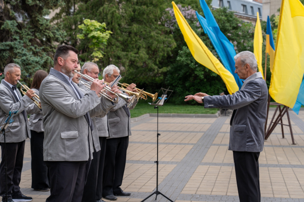 У Тернополі вшанували 165-ту річницю перепоховання Тараса Шевченка (фото)