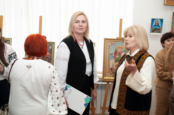“Броня нескорених”: у Тернополі відкрили виставку про незламність українців кількох поколінь (фото)
