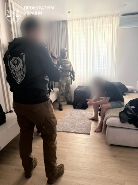 Затримали першого заступника начальника ГУНП в Тернопільській області: викрито схему прикриття «порноофісів» у трьох областях (фото, відео)