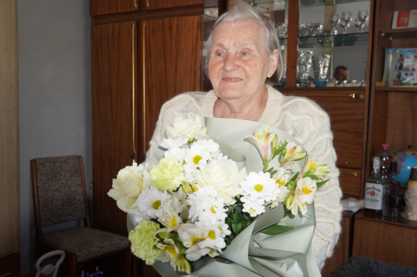 Жителька села Соборне на Тернопільщині Любов Яциковська відзначила 90-річний ювілей (фото)