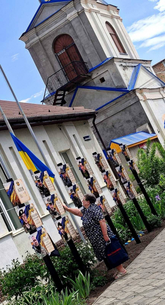 У Великих Дедеркалах відкрили Алею Надії для родин полонених і зниклих безвісти захисників (фото)