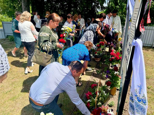 У селі на Шумщині вшанували пам'ять полеглих воїнів (ФОТО)