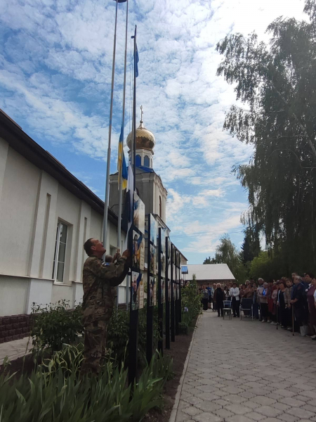 У Великих Дедеркалах відкрили Алею Надії для родин полонених і зниклих безвісти захисників (фото)