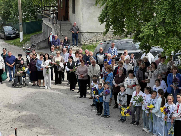 У селі на Шумщині відкрили символічну алею пам'яті загиблих воїнів (фото)