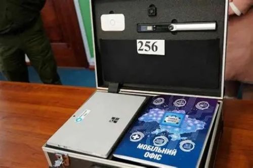 Розширили перелік мешканців Тернополя, для яких працює «Мобільний кейс» ЦНАП
