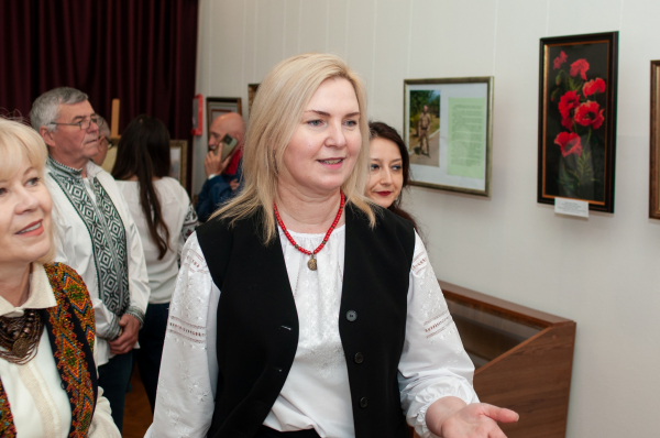 “Броня нескорених”: у Тернополі відкрили виставку про незламність українців кількох поколінь (фото)