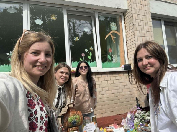 Домашня випічка, караоке і донати для ЗСУ: у Тернополі дитсадок №6 провів ярмарок до Дня вишиванки (фото)