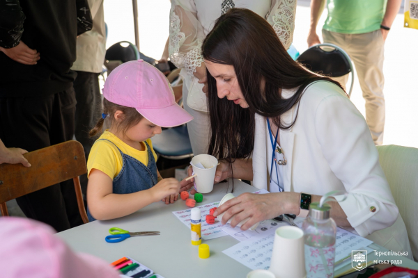 Тернопіль на день перетворився на велику лабораторію: в місті провели Наукові пікніки (фото)