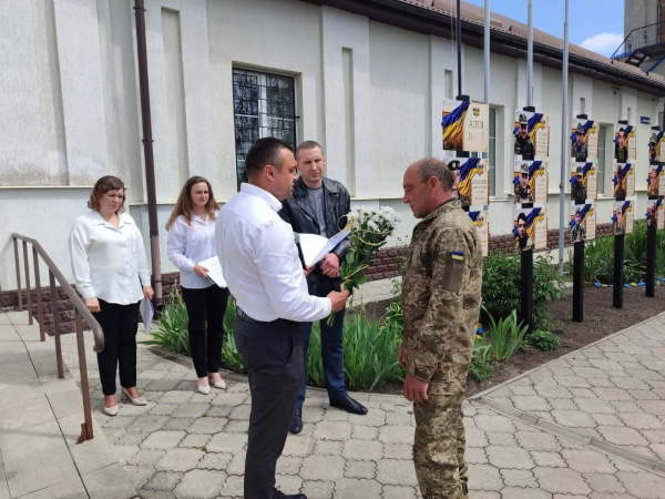 У Великих Дедеркалах відкрили Алею Надії для родин полонених і зниклих безвісти захисників (фото)