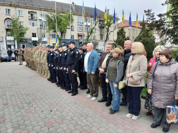 Підняттям прапора ЄС у Тернополі відзначили День Європи (фото)