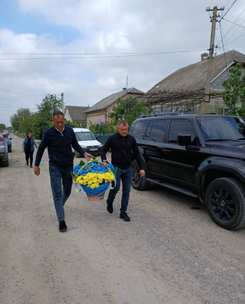 У Козівській громаді попрощалися із загиблим захисником Володимиром Галунком (фото)