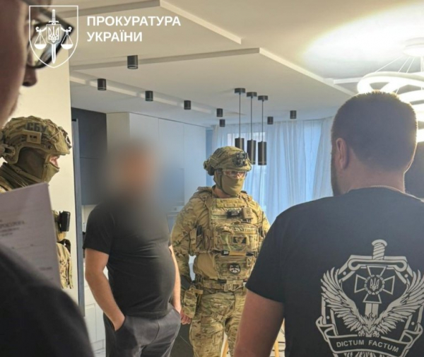 Затримали першого заступника начальника ГУНП в Тернопільській області: викрито схему прикриття «порноофісів» у трьох областях (фото, відео)