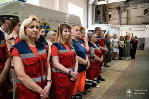 У Тернополі привітали медиків екстреної допомоги з професійним святом (фото)