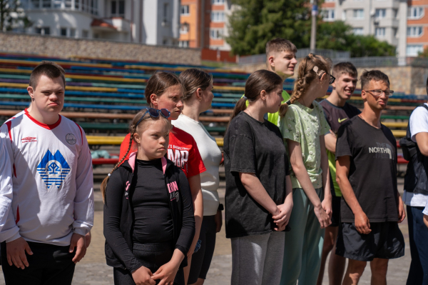 Спорт без бар’єрів: у Тернополі провели чемпіонат з легкоатлетичного кросу (фото)
