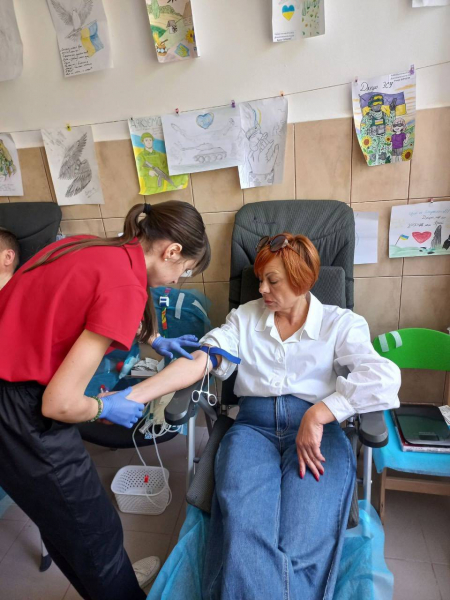 У Підгородньому провели виїзну донацію: 24 донори здали понад 11 літрів крові (фото)