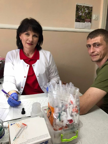 Рекордні 100 донацій за день: у Теребовлі зібрали 45 літрів крові для потреб ЗСУ (фото)