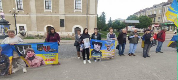 У Бережанах родини військовополонених вийшли на мирну акцію (фото)