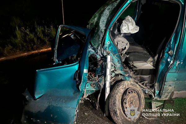 Потрійна автотроща: у поліції розповіли причину аварії на Злуки у Тернополі (фото)