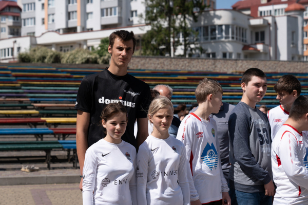Спорт без бар’єрів: у Тернополі провели чемпіонат з легкоатлетичного кросу (фото)