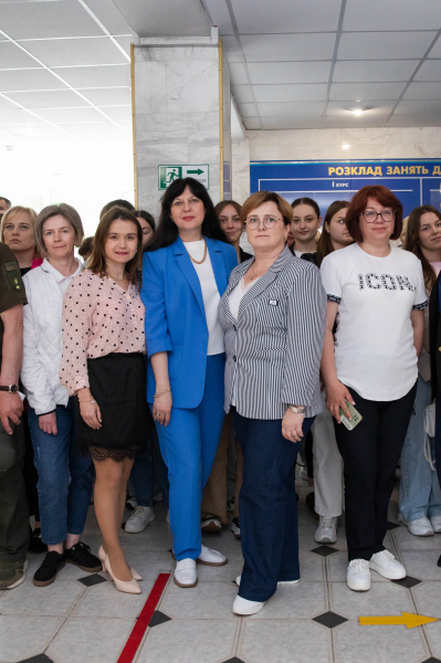 У ЗУНУ до Дня Героїв провели патріотичну акцію та відкрили виставку «Горизонти надії» (фото)