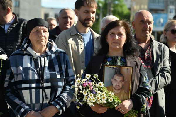 У Тернополі вшанували пам’ять загиблих героїв панахидою «Світло молитви в темряві війни» (фото)