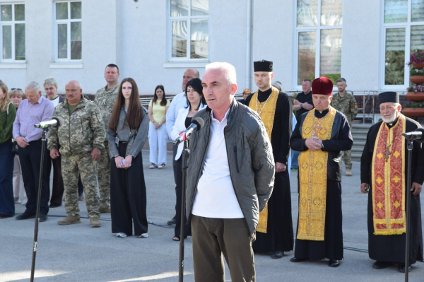 Після понад року російського полону до Чорткова повернувся військовий Михайло Медведик (фото)