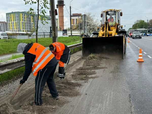 Тиждень безпеки руху: на Тернопільщині відновили розмітку та провели перевірки доріг (фото)