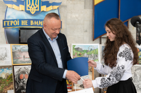 Пам’ять про Чорнобиль через мистецтво: у Тернополі нагородили переможців конкурсу (фото)